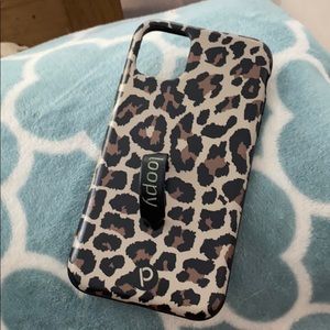 iPhone 11 leopard loopy case